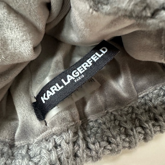 Karl Lagerfield winter hat - Picture 5 of 6